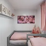 Mit Sauna In *